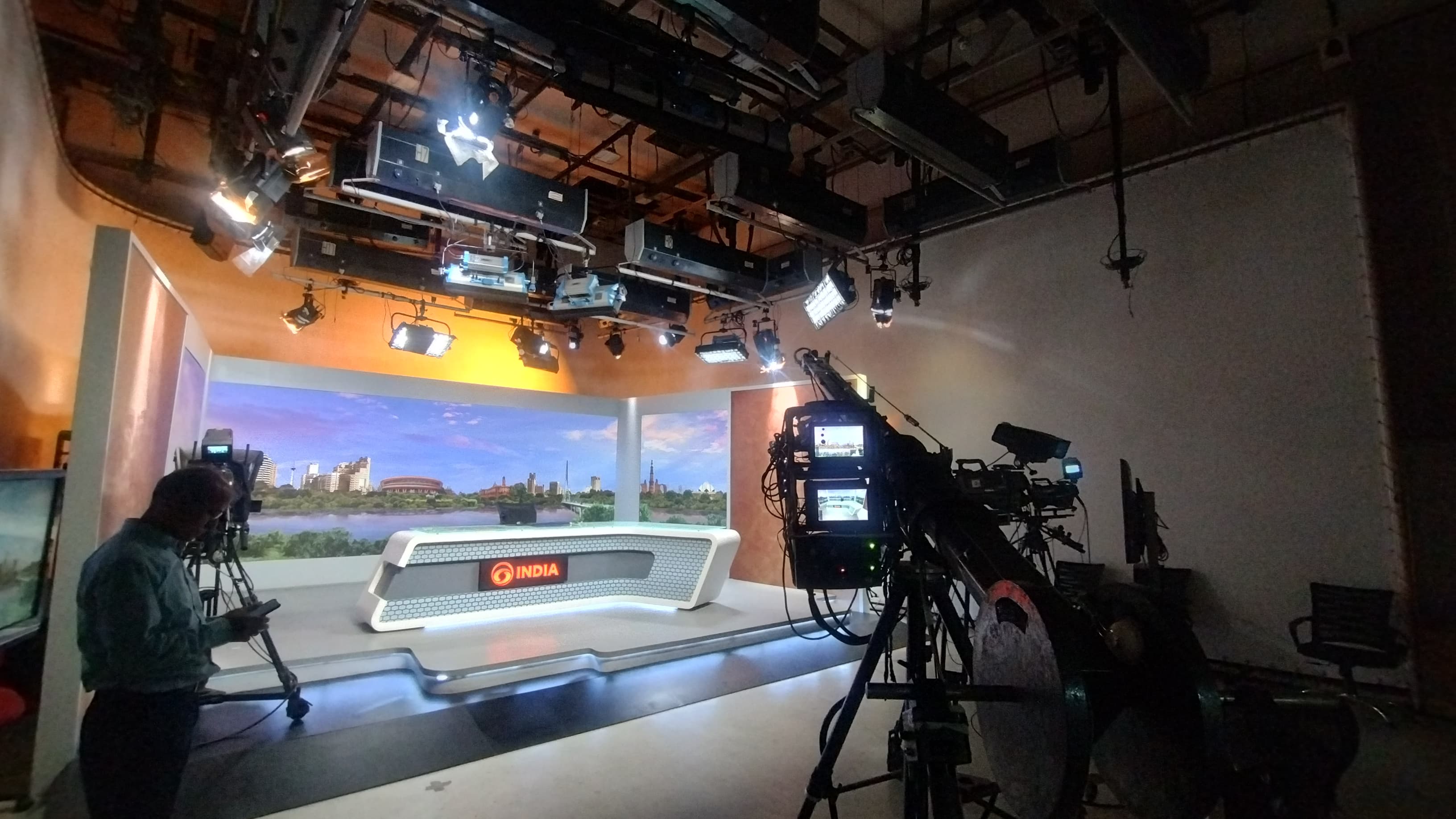 Studio and jimmy jib